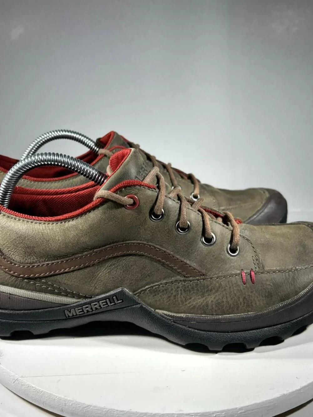 Merrell Loess Trail Hiking Shoes Mens Size 9 Dusty Olive Leather Sneaker Camping